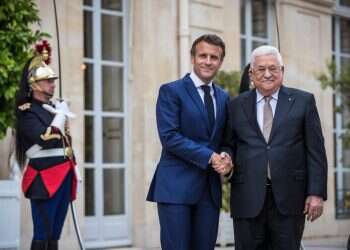 אבו מאזן מחפש בצרפת הכרה במדינה הפלסטינית