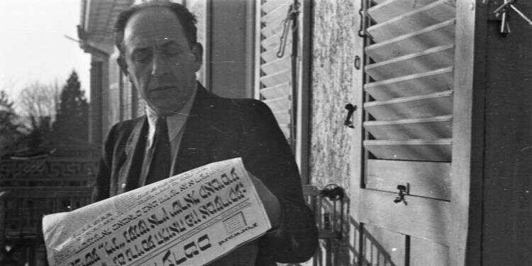 סיפור הגירה שהחל את דרכו כרומן בהמשכים בעיתון היידי הפופולרי. קורא של ה