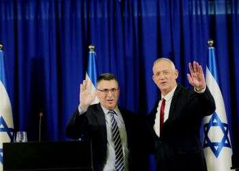 מנופפים לשלום, חוששים ממאבק: "השקרים יעבדו שעות נוספות. אל תתנו להם"