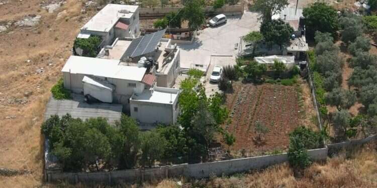 המחוות של גנץ לאבו־מאזן צפויות לנתק את גוש עציון מירושלים