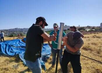 הקמת הנקודות בשטח. צילום: תנועת נחלה מבצע המאחזים: 6 נקודות הוקמו, אחת ע"ש יוני נתניהו. צה"ל הכריז על "שטח צבאי סגור"