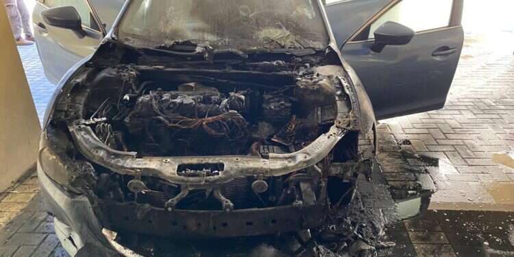 נעצר חשוד בהצתת רכבו של הרב ליאור