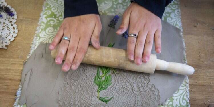 עדי בתל עדי בתל"ם: הפרויקט שמשנה את חייהן של נערות חרדיות בסיכון