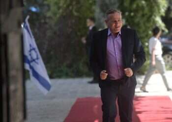 הורוביץ מודה לכאורה: ישראל מרוקנת מתוכן את קיזוז כספי המסים לרשות הפלסטינית