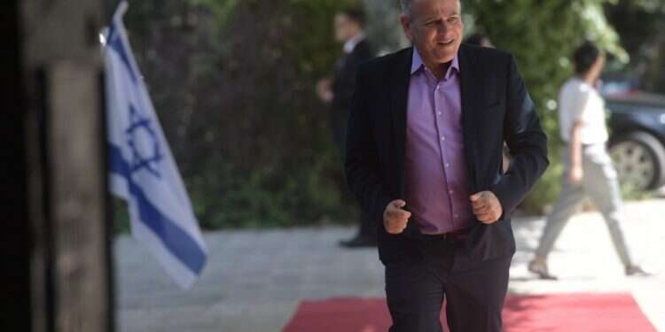 הורוביץ מודה לכאורה: ישראל מרוקנת מתוכן את קיזוז כספי המסים לרשות הפלסטינית