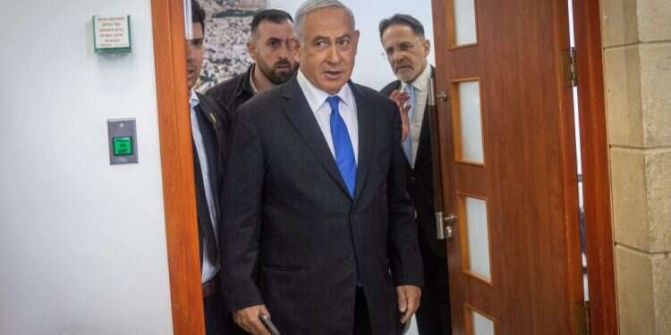 נתניהו בבית המשפט, יולי 22'. צילום: יונתן זינדל, פלאש 90 "מומו לא חזר בו": עמיחי פילבר מסכם שלושה חודשים במשפט נתניהו