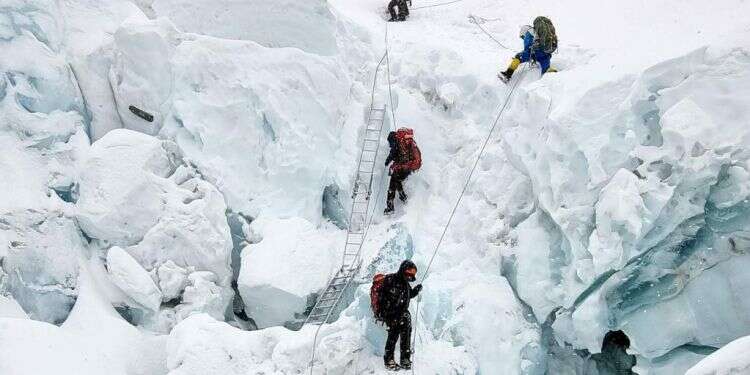 אוויר פסגות: הכירו את הישראלית הראשונה שכבשה את האוורסט