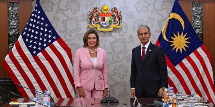 "מסוכן מאוד, פרובוקטיבי מאוד": המתיחות גוברת לקראת ביקור פלוסי בטאיוואן