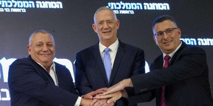 בצל פערים אידיאולוגיים: במחנה הממלכתי מנסים לגבש מצע