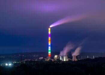 דילול כוחות: מדוע גרמניה זונחת את הכורים הגרעיניים שלה באמצע משבר אנרגיה?