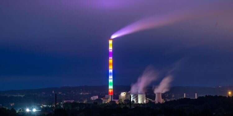 תחנת כוח בקמניץ, גרמניה. קרדיט תמונה: AFP דילול כוחות: מדוע גרמניה זונחת את הכורים הגרעיניים שלה באמצע משבר אנרגיה?