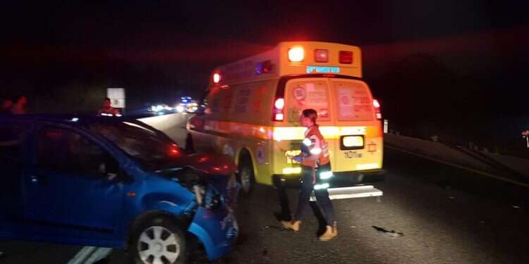 תאונת דרכים, ארכיון. צילום: תיעוד מבצעי מד אם ובנותיה נהרגו בירושלים, 5 הרוגים בתאונות דרכים ביממה