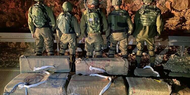 דאגה בצה"ל: עלייה משמעותית בהיקף ניסיונות הברחות סמים ואמצעי לחימה