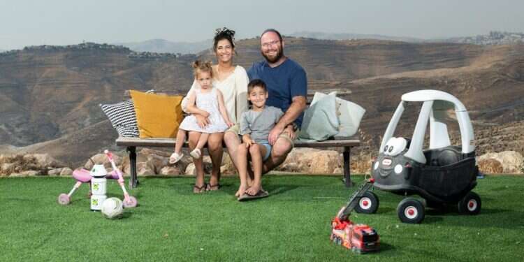 משפחת מרנץ, בני־אדם. צילום: שריה דיאמנט