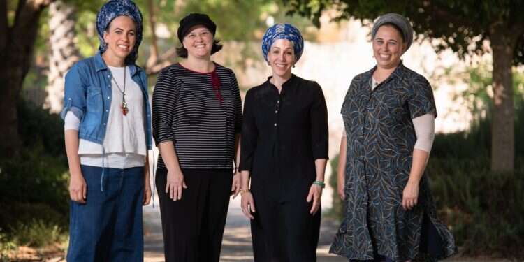 המהפכה השקטה: רבני האולפנות הופכים לרבניות