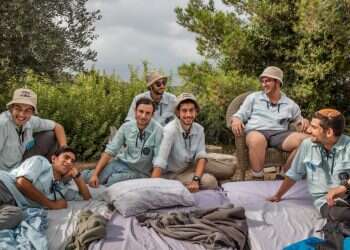 "ניקיון? ממוצע של 170 שקיות זבל ביום"