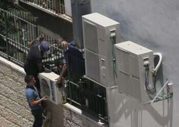 לחמם את הבית בחורף בלי להיכנס למינוס: כל הטיפים לחיסכון בחשמל בזמן הסופה