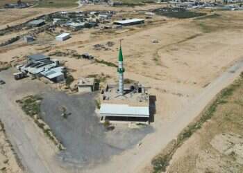 צריחים ומסגדים באישון הלילה: אסטרטגיית ההשתלטות של הפזורה הבדואית