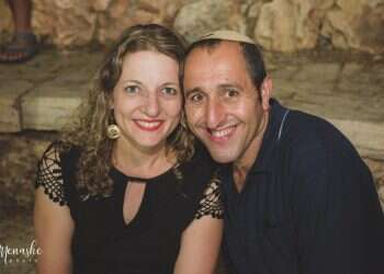 סוף או התחלה חדשה? כשאחד מבני הזוג חוזר בשאלה