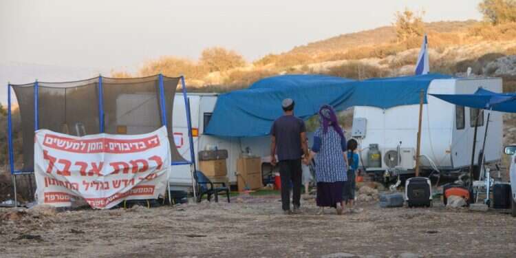 רמת-ארבל, צילום: אייל מרגולין - ג'יני בצפון סוף-סוף אוכפים עבירות בנייה – נגד יהודים