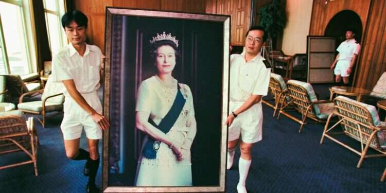 המלכה אליזבת השנייה. צילום: AFP המלכה מתה, יחי המלך: אליזבת השנייה הלכה לעולמה בגיל 96