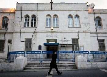 זמרת דתייה תובעת את עיריית ירושלים: "כופה עליי להופיע בפני גברים"