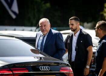 הנהגים של ליברמן בשבתות כורעים תחת העומס