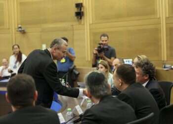 הפעם זה היה כמעט משעמם: הוגשו רשימות המתמודדים לכנסת ה־25