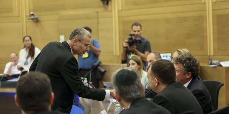 הפעם זה היה כמעט משעמם: הוגשו רשימות המתמודדים לכנסת ה־25