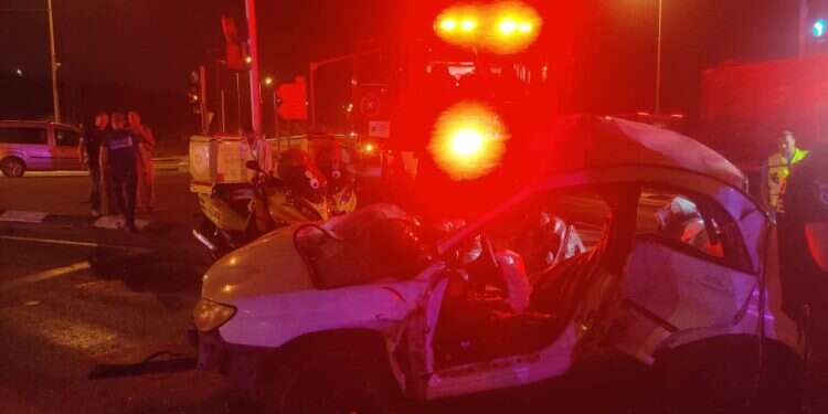 תאונת דרכים בשומרון, ארכיון. צילום: דוברות המשטרה הותר לפרסום: עודד הגר הוא ההרוג בתאונת הדרכים בשומרון. שני חבריו במצב קשה