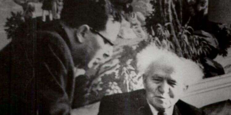 יעקב הרצוג עם דוד בן־גוריון, ניו־יורק 1960 צילום: באדיבות המשפחה מול הארס המתפשט בקמפוסים במערב: צו 8 לאקדמיה