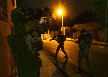 מצוד אחר המחבל מהפיגוע בבקעה; 17 מבוקשים נעצרו