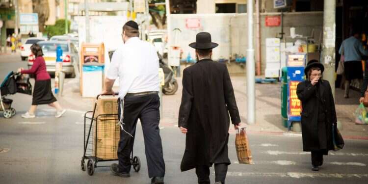 בחדרי חצרים: הפרויקט המיוחד ליוצאים בשאלה מהמגזר החרדי