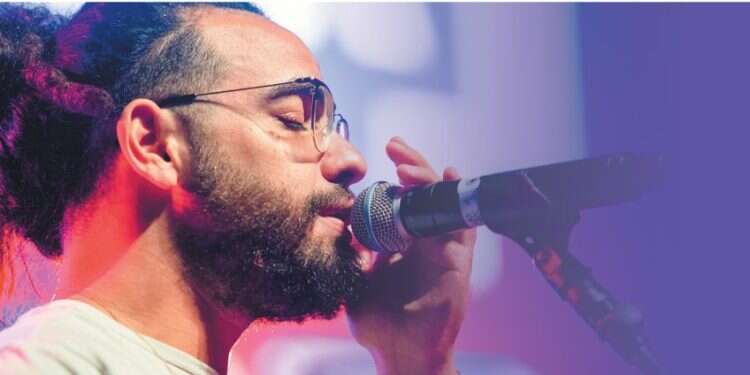 בניה ברבי. צילום: משה שי, פלאש 90 פשטות ואהבה: בניה ברבי בונה בית ומצרף את כולנו למסיבה