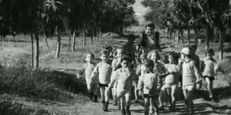 המראה המפחיד והמוזר: עדויות על תקופת נדודיו של מר שושני