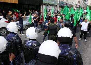 הניחו את הסכסוכים בצד: בחברון מתאחדים בברכות למחבל ומשפחתו