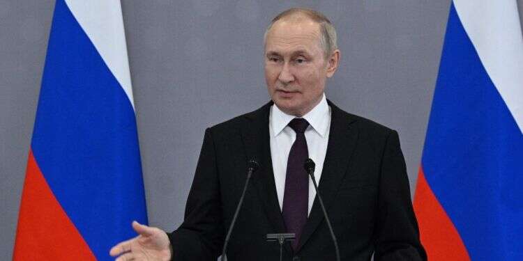 ולדימיר פוטין. צילום: אי.פי.איי גם לכם נמאס מהבחירות? החולשות הלא מוכרות של משפטים דיקטטוריים