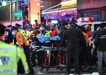 אימה בצעדת התחפושות בסיאול: ל-200 שוטרים לא היה סיכוי להשתלט על 100 אלף משתתפים