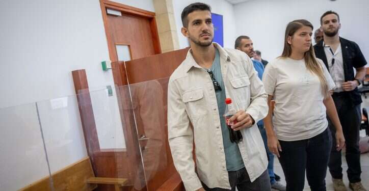 יונתן חסון, הנהג לשעבר של ארנון מילצ'ן, הבוקר בבית המשפט. צילום: יונתן זינדל, פלאש 90 משפט נתניהו נמשך: עדות מילצ'ן מתרחקת?