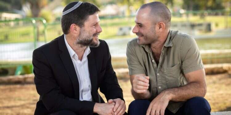 טוביה ובצלאל סמוטריץ'. צילום: אריק סולטן טוביה סמוטריץ': הייתי רוצה לראות שבצלאל יוביל את התחבורה הציבורית בשבת