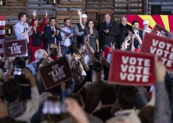 צפו: בנבדה כבר חוגגים את הניצחון הרפובליקני הצפוי בבחירות, ומחכים לטראמפ