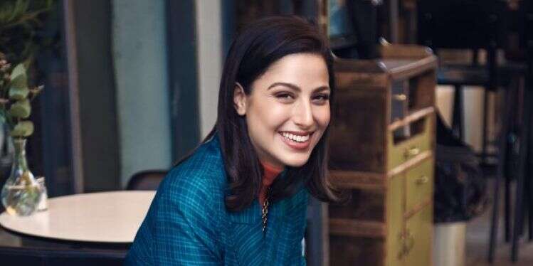 שלי בן יוסף. צלם: ירדן גל ים, איפור ושיער: ליאט בן שמשון, סטיילינג: קרן נפתלי "לא היה לנו כסף בחשבון ומצאנו את עצמנו עם מזוודה ברחוב"