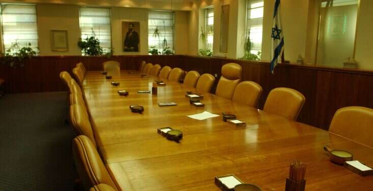 שולחן הממשלה. צילום: יוסי זמיר פלאש 90 לשימוש חד פעמי