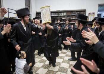 האדמו"ר הלא רשמי: הרב יעקב מאיר שכטר נחשב לדמות מיסטית בעולם החסידי