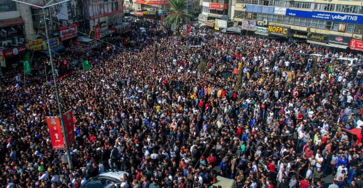 הלוויית חלק מפעילי כנופיית 70 אלף ש"ח לרובה ודרגות צבאיות: הפיתויים שהציעו האמריקנים למחבלי "גוב האריות"
