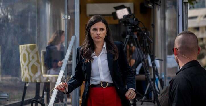 איילת שקד. צילום: יונתן זינדל/פלאש90 אחוז ההצבעה הגבוה עלול לחרוץ את גורלה של איילת שקד