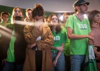 תיעלם או תינצל במעטפות הכפולות? המספרים שמרצ צריכה כדי לעבור את אחוז החסימה