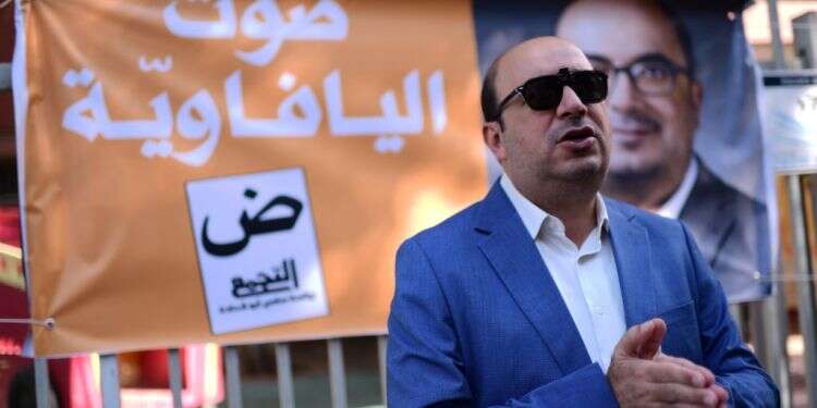 סמי אבו שחאדה, אתמול בכניסה לקלפיות. צילום: תומר נאוברג/פלאש90 המסיבה העצובה בעיר: חיבוקים לאיילת שקד באירוע הצפייה במדגמים