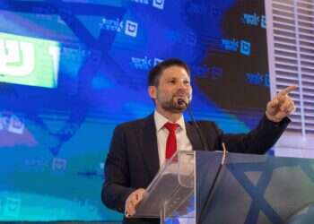 בצלאל סמוטריץ' במטה הציונות הדתית, ליל הבחירות. צילום: יוסי אלוני/פלאש90