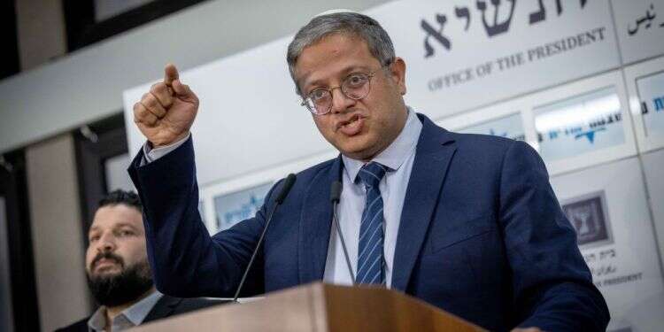 השר איתמר בן גביר. צילום: יונדל זינדל - פלאש 90 דרישות בן־גביר: חסינות לשוטרים ועוד מיליארדים למשטרה